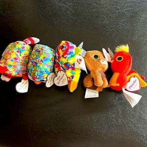 Bundle 🦄 at 8 for $25. Ty bundle of 5 with both fabric and paper tags.